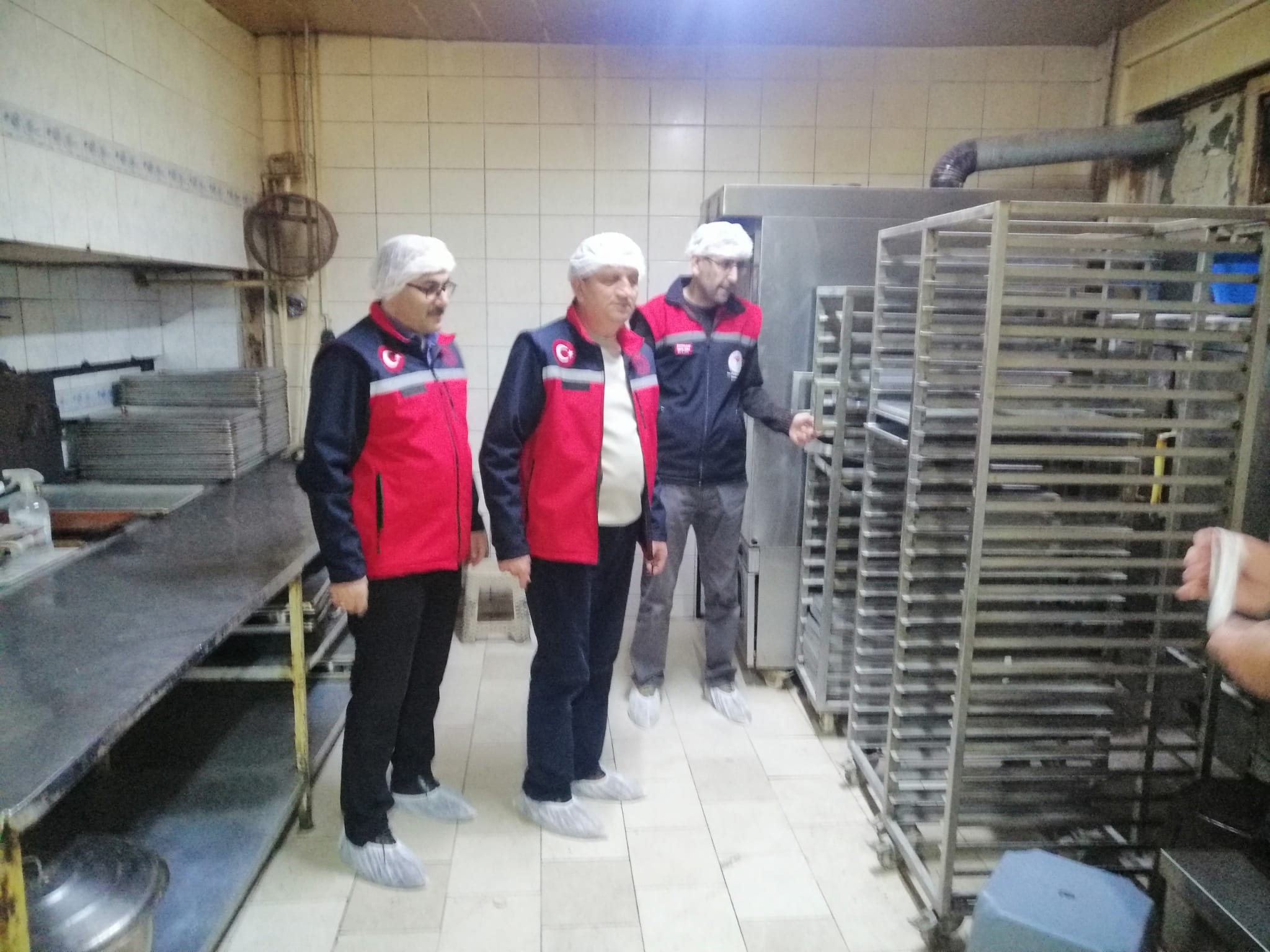 586396288 122185552688544242 1002472862566714235 N