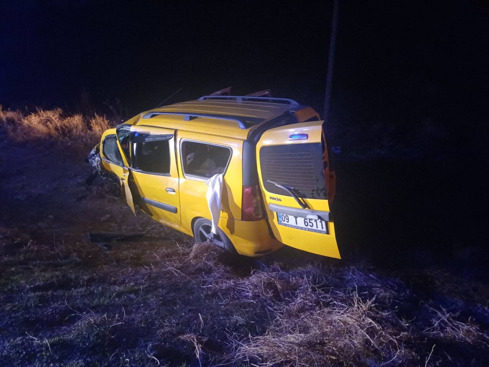 A A 20251105 39619110 39619109 A F Y O N K A R A H I S A R D A T A K S I I L E O T O M O B I L I N C A R P I S T I G I K A Z A D A 1 K I S I O L D U 8 K I S I Y A R A L A N D I