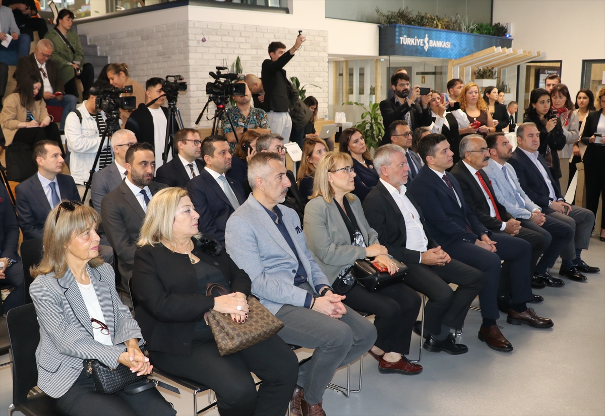 A A 20251107 39642800 39642796 I Z M I R D E I Z M I R M E E T S T E K N O L O J I V E I N O V A S Y O N E T K I N L I G I N I N T A N I T I M T O P L A N T I S I Y A P I L D I