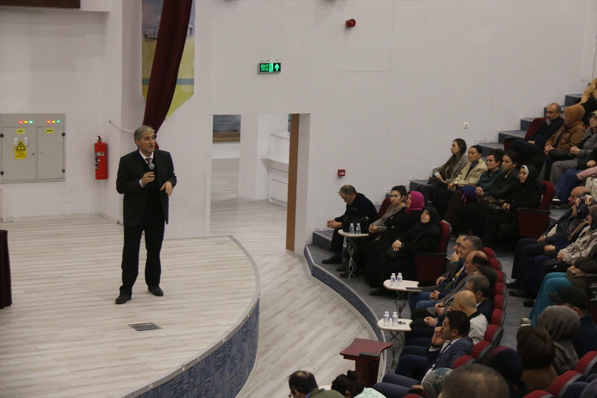 A A 20251110 39667494 39667493 K U T A H Y A D A V E L I B U L U S M A S I P R O G R A M I D U Z E N L E N D I