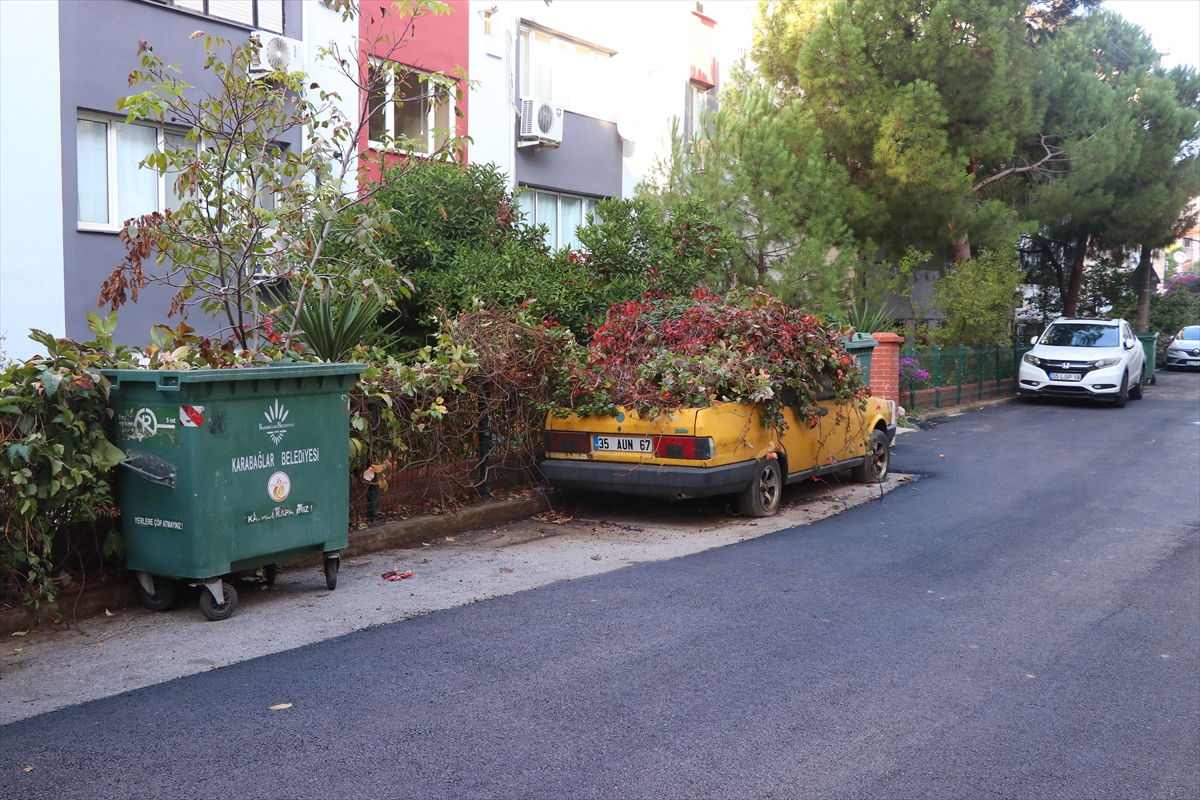 A A 20251113 39697399 39697389 I Z M I R D E 8 Y I L D I R P A R K H A L I N D E K I O T O M O B I L I S A R M A S I K L A R S A R D I