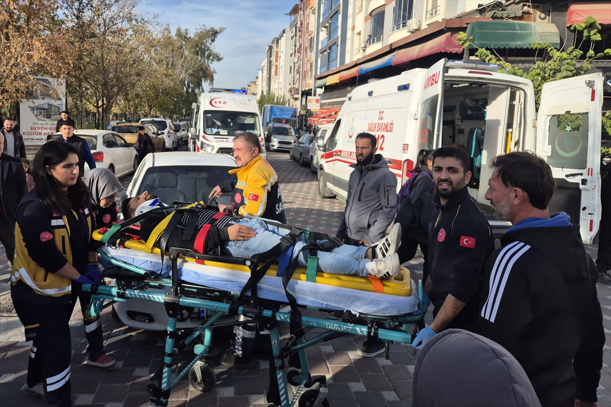 A A 20251118 39741746 39741745 M A N I S A D A O T O M O B I L I L E M O T O S I K L E T I N C A R P I S T I G I K A Z A D A 2 K I S I Y A R A L A N D I