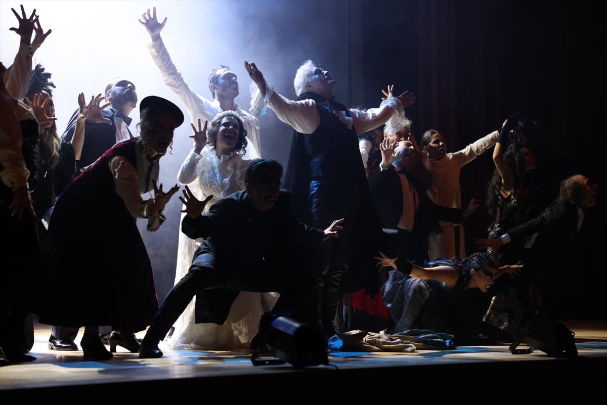 A A 20251122 39772954 39772953 D R A C U L A B I R D E H S E T K O M E D I S I O Y U N U D E N I Z L I D E S A H N E L E N D I