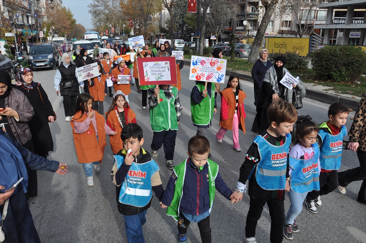 A A 20251122 39775924 39775920 K U T A H Y A D A C O C U K L A R F I L I S T I N L I A K R A N L A R I N A D E S T E K I C I N Y U R U D U