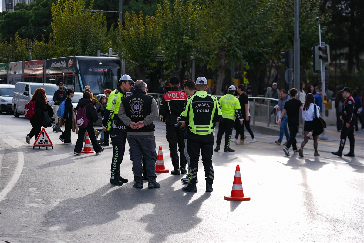 A A 20251124 39793853 39793848 I Z M I R P O L I S I N D E N E S Z A M A N L I D A R A L A N U Y G U L A M A S I