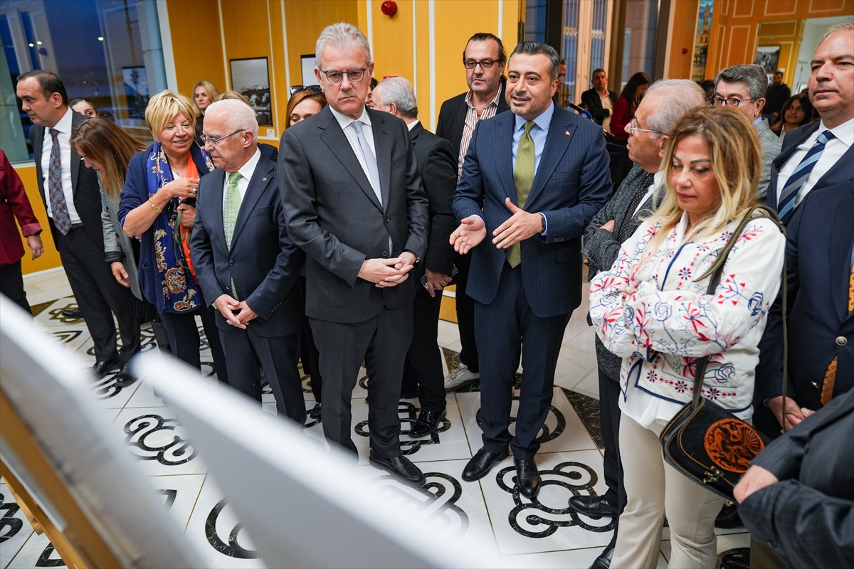 A A 20251125 39805610 39805609 I Z M I R D E I L E T I S I M Y U Z Y I L I N D A K E N T L E R I N H I K A Y E S I A D L I F O T O G R A F S E R G I S I A C I L D I