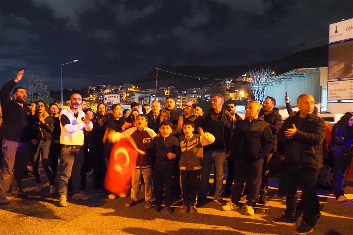 A A 20251126 39815778 39815777 I Z M I R D E T U N E L I N S A A T I N E D E N I Y L E E V L E R I Z A R A R G O R E N M A H A L L E S A K I N L E R I N D E N E Y L E M