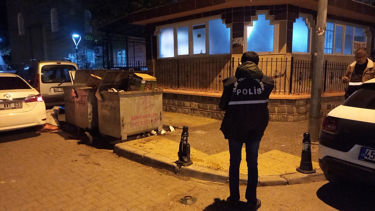 Aa 20251118 39743729 39743727 Manisada Bir Zanli Tartistigi Husumetlisini Silahla Yaraladi (1)