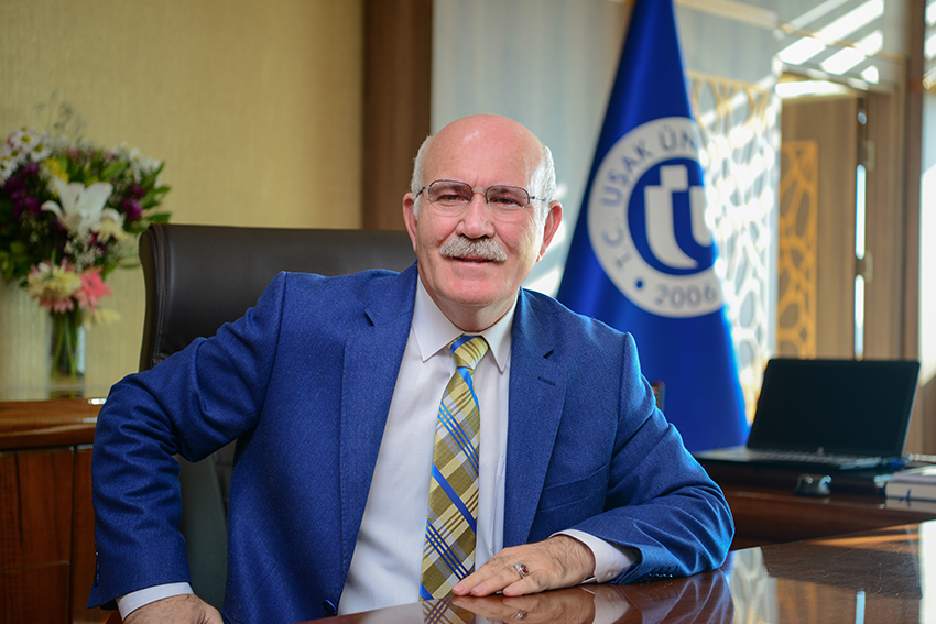 Rektör Ekrem Savaş