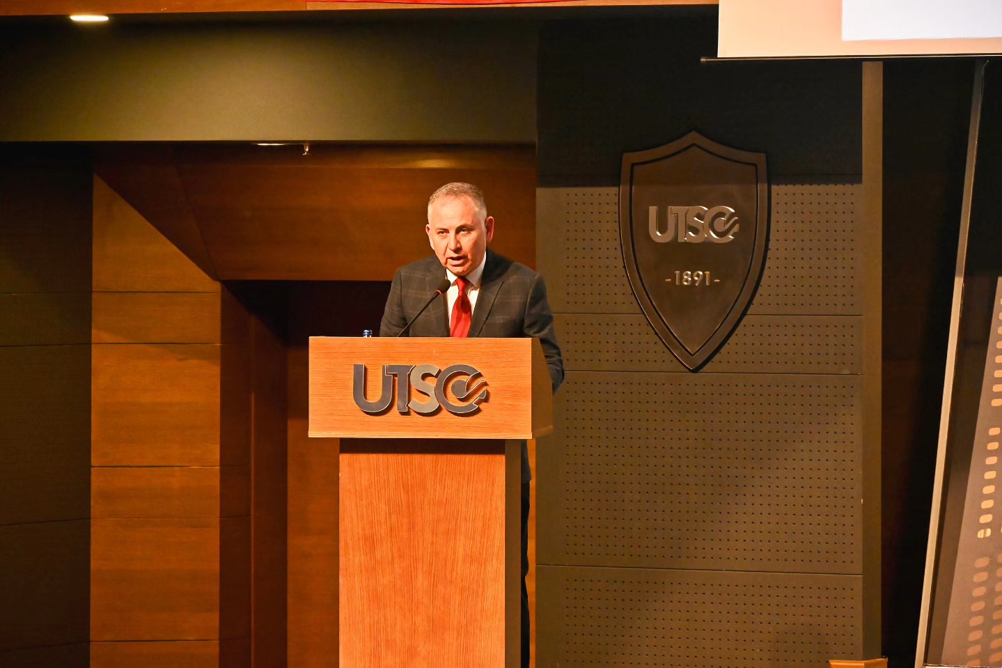 600967444 1296981085791191 4217697122755594616 N