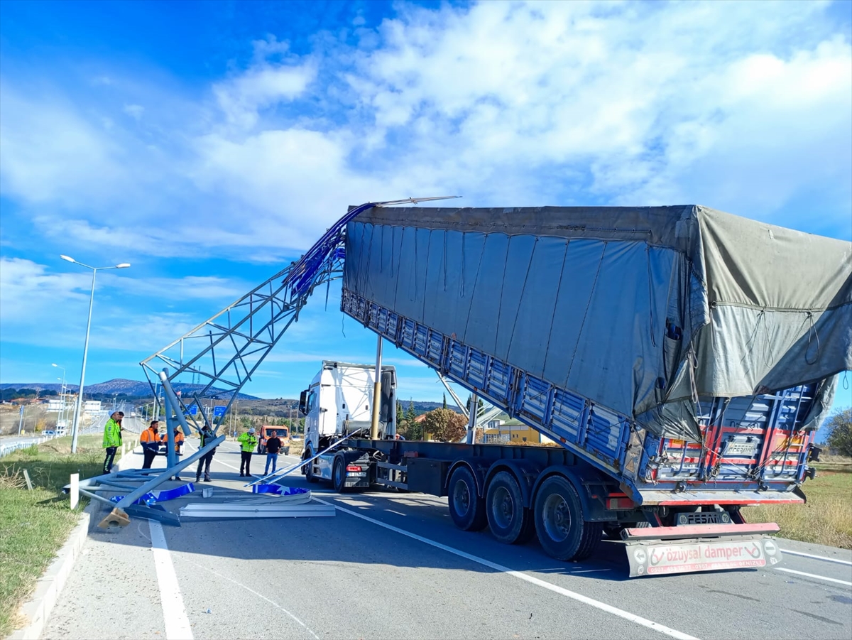 A A 20251203 39877752 39877750 D E N I Z L I D E A C I K U N U T U L A N T I R I N D O R S E S I T R A F I K L E V H A S I N A C A R P T I