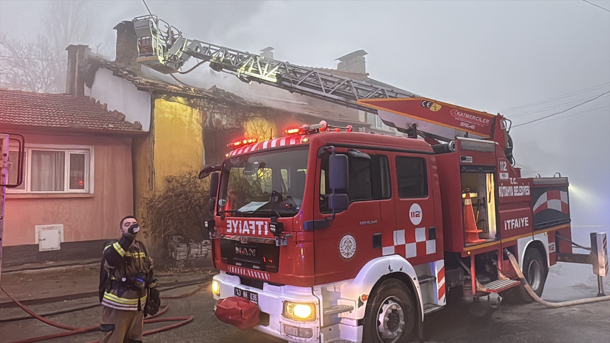 A A 20251204 39885908 39885906 K U T A H Y A D A E V D E C I K A N Y A N G I N D A A N N E O L D U K I Z I Y A R A L A N D I