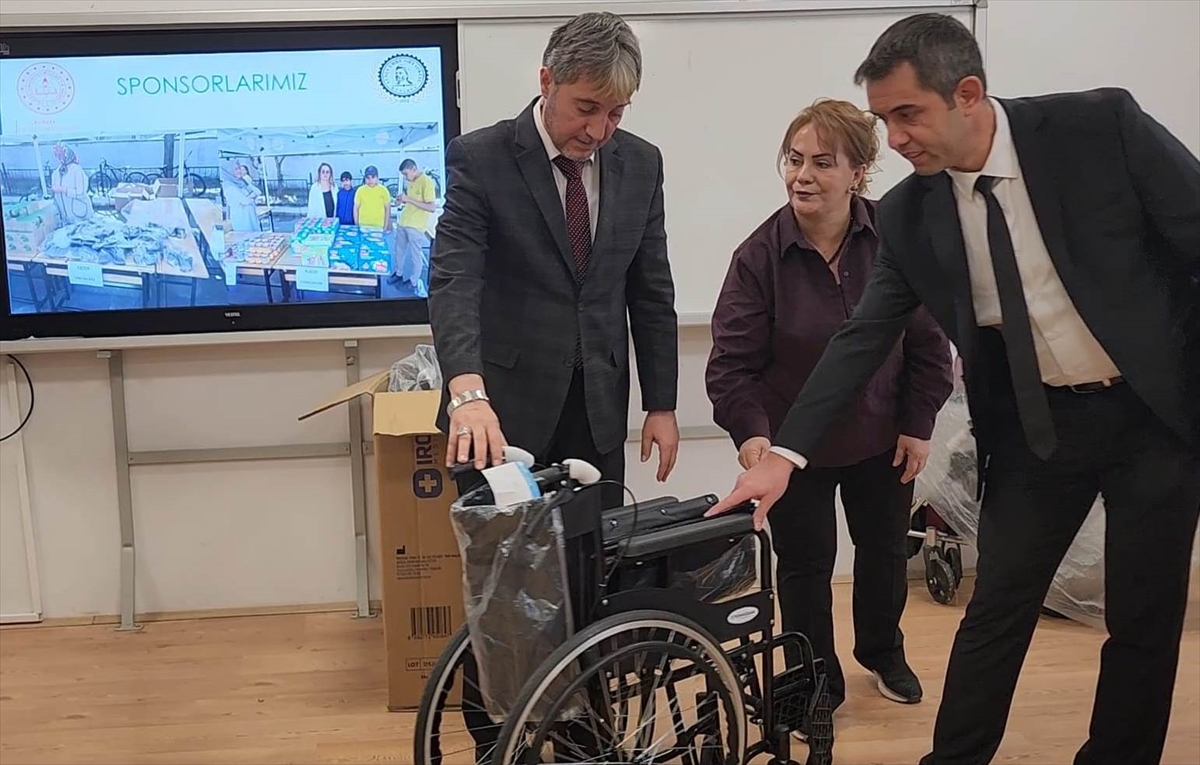 A A 20251204 39889053 39889052 K U T A H Y A D A E N G E L L I L E R E T E K E R L E K L I S A N D A L Y E D E S T E G I V E R I L D I