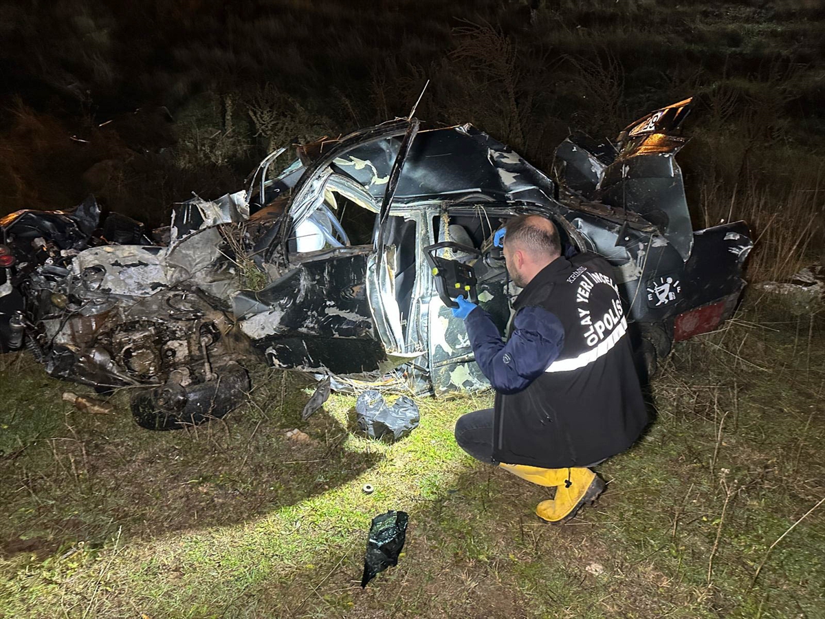 A A 20251206 39904684 39904681 U S A K T A S A R A M P O L E D E V R I L E N O T O M O B I L D E K I 2 K I S I O L D U 1 K I S I Y A R A L A N D I