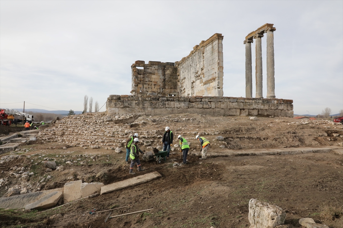 A A 20251211 39954790 39954787 A I Z A N O I D E K I Z E U S T A P I N A G I N I N R E S T O R A S Y O N C A L I S M A L A R I N A G E L E C E K Y I L B A S L A N A C A K