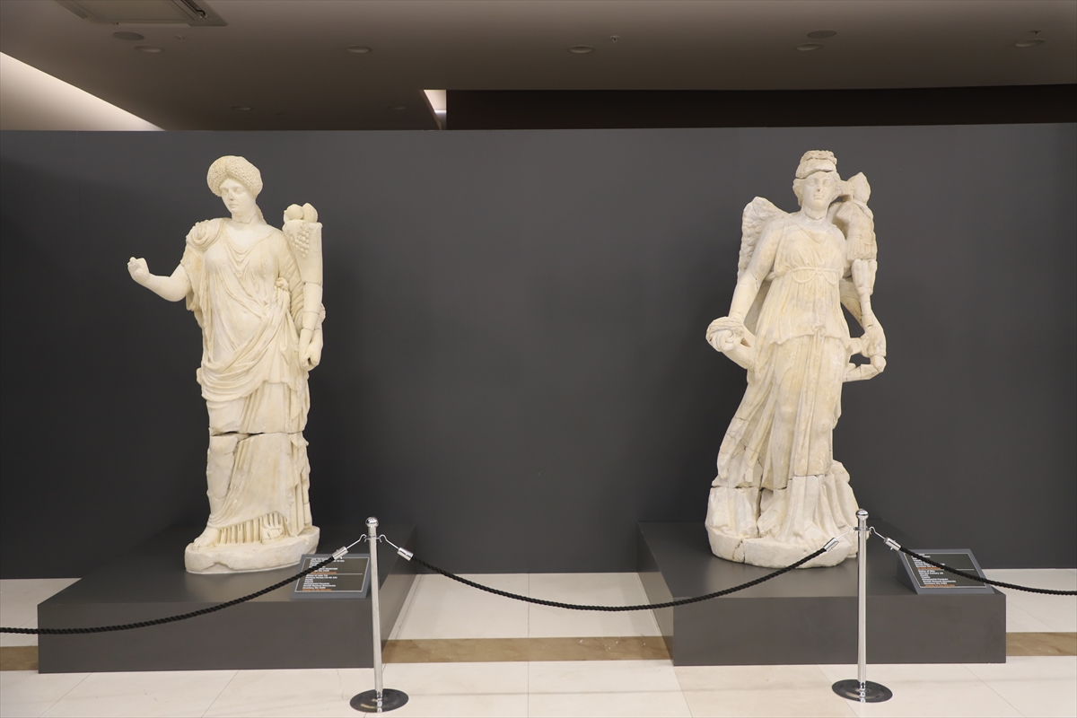 A A 20251218 40018113 40018112 102 Y I L D A 102 S E R G I N I N S O N U N C U S U L Y K O S U N A N T I K Y U Z L E R I D E N I Z L I D E A C I L D I