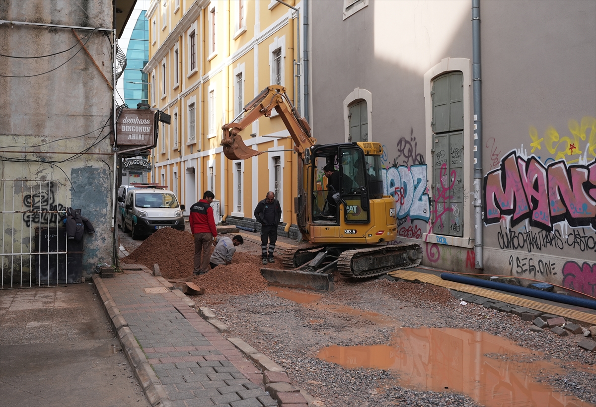 A A 20251225 40073058 40073057 I Z M I R D E A L T Y A P I C A L I S M A S I N D A D O G A L G A Z B O R U S U D E L I N D I