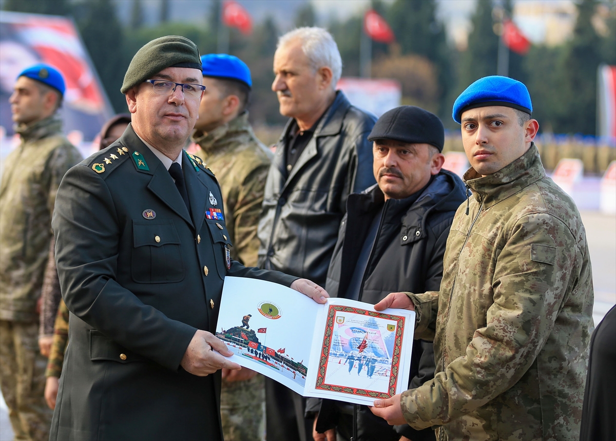 A A 20251229 40105650 40105644 M A N I S A D A E G I T I M I N I T A M A M L A Y A N 3 B I N 559 K O M A N D O A N T I C T I