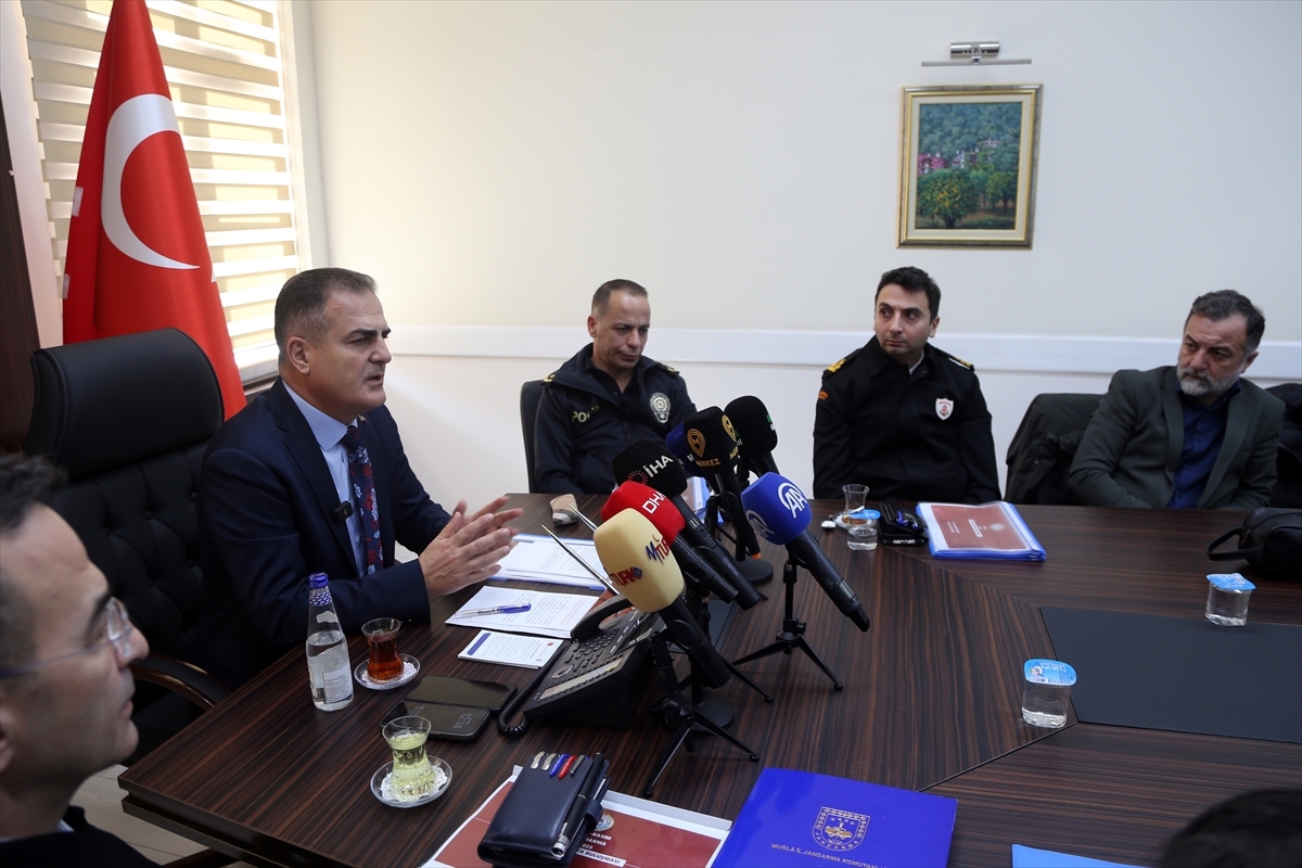 Aa 20251211 39953727 39953725 Mugla Valisi Akbiyiktan Genc Kizin Zehirlenme Suphesiyle Kaldirildigi Hastanede Olmesine Iliskin Aciklama (1)