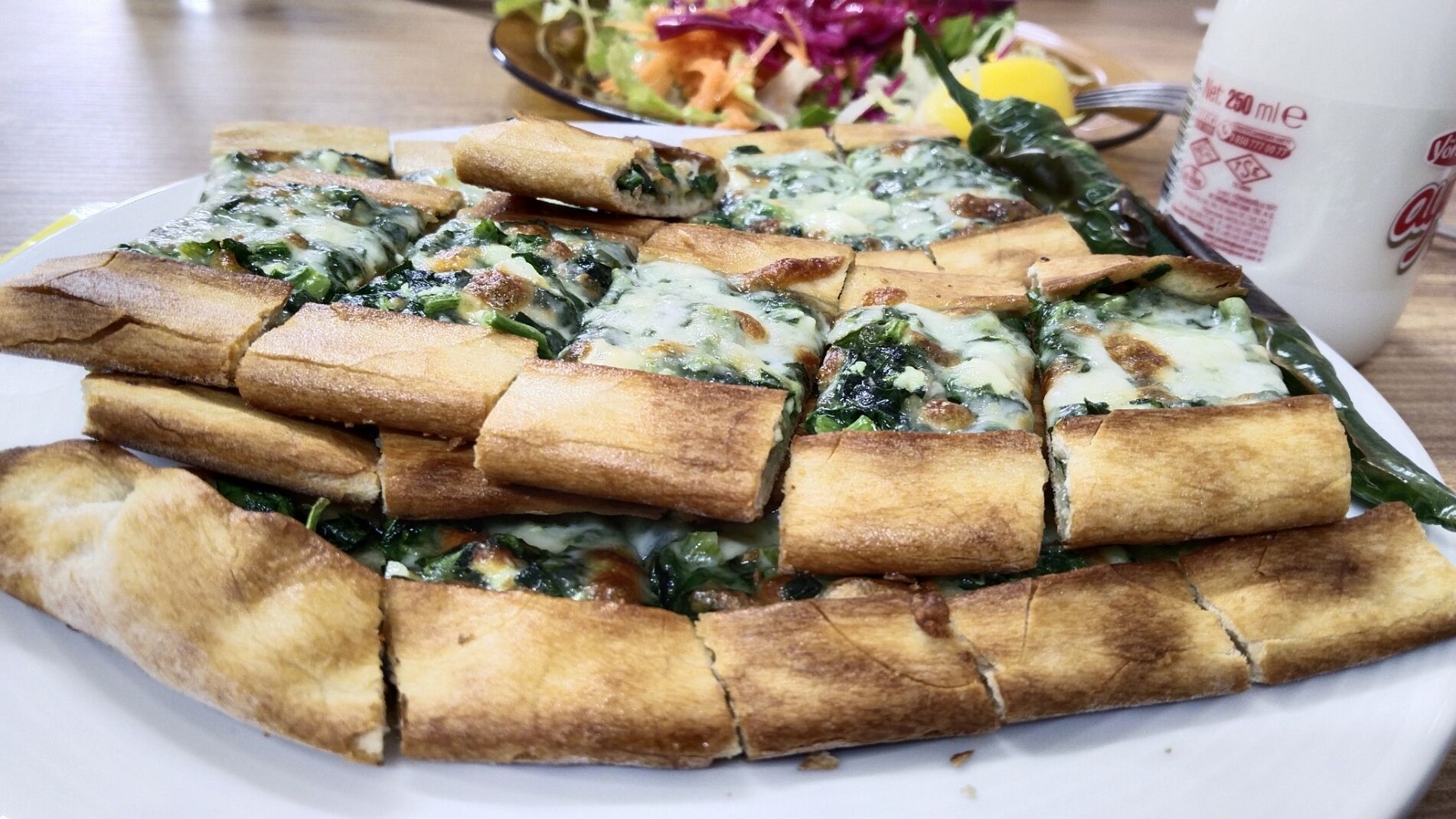 Ispanaklı Pide (1)