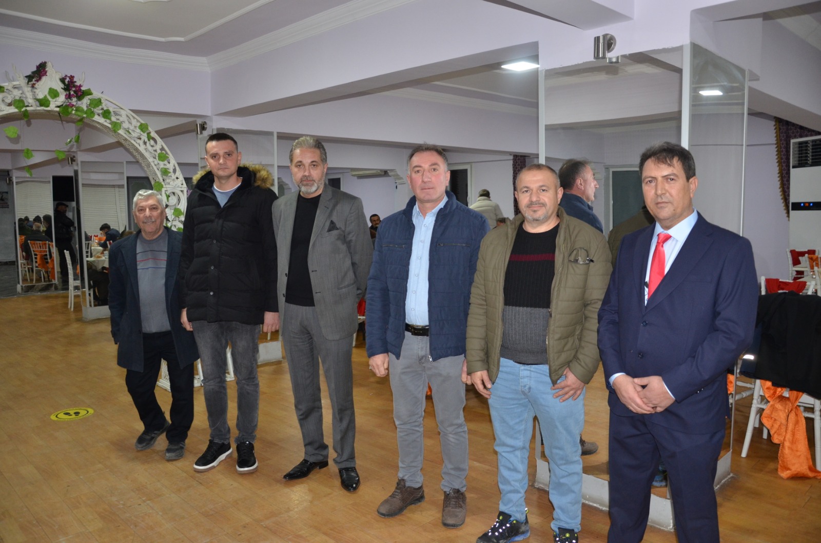 17E339F5 C085 43Ee 879B 3111E2Fb8278