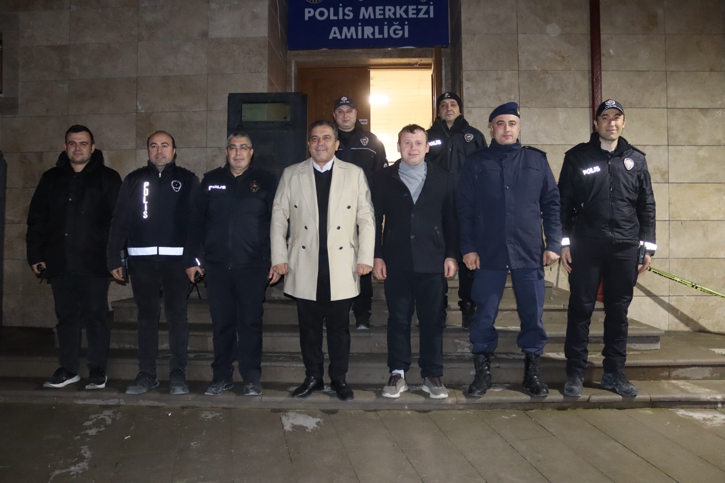 587798365 18304212679248245 4162028956439270946 N