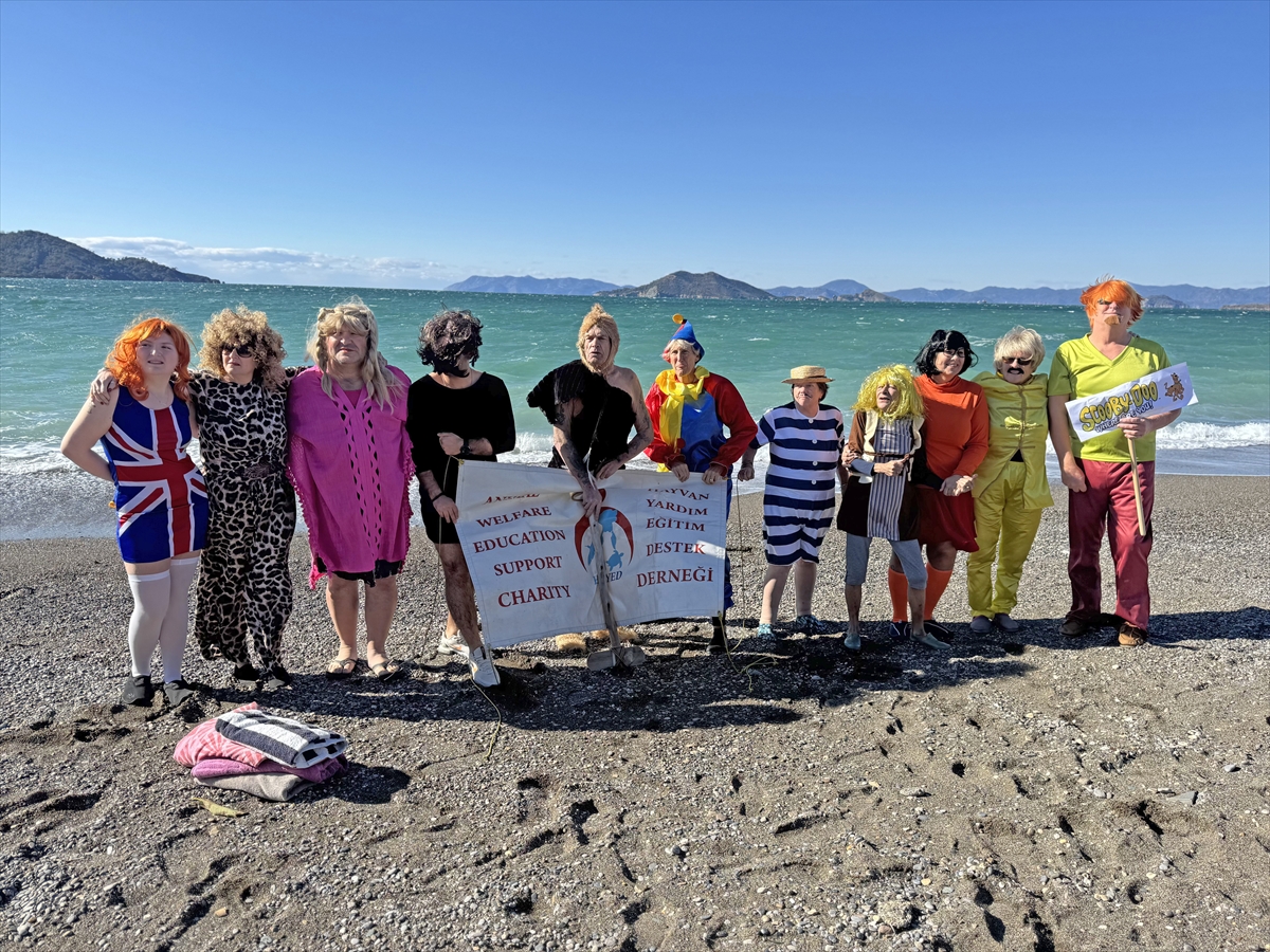 A A 20260101 40135734 40135733 F E T H I Y E D E B I R G R U P Y E N I Y I L I N I L K G U N U N D E K O S T U M L E R I Y L E D E N I Z E G I R D I