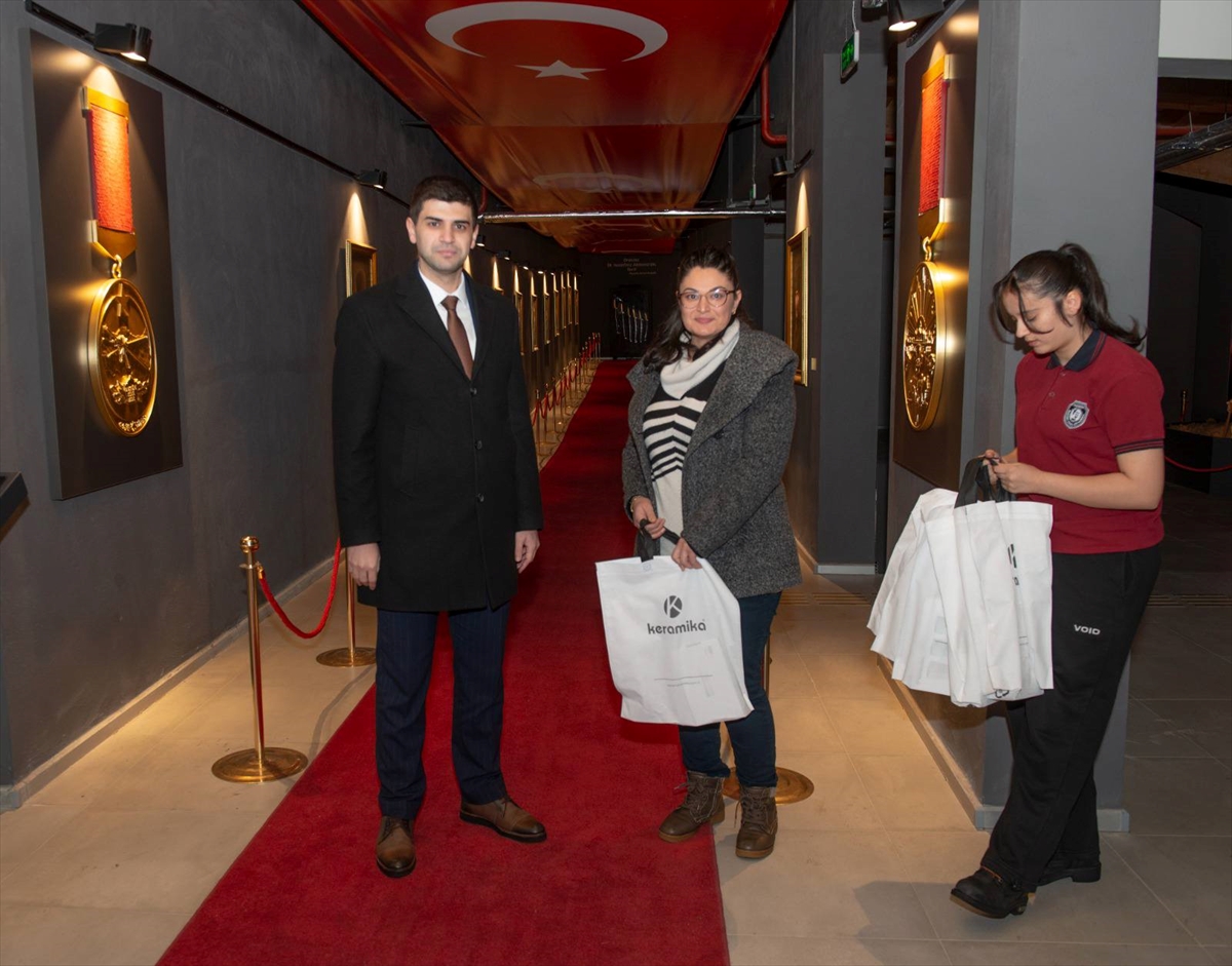 A A 20260114 40248022 40248020 K U T A H Y A D A O B J E K T I F I N D E N D U M L U P I N A R F O T O G R A F Y A R I S M A S I N D A O D U L L E R V E R I L D I