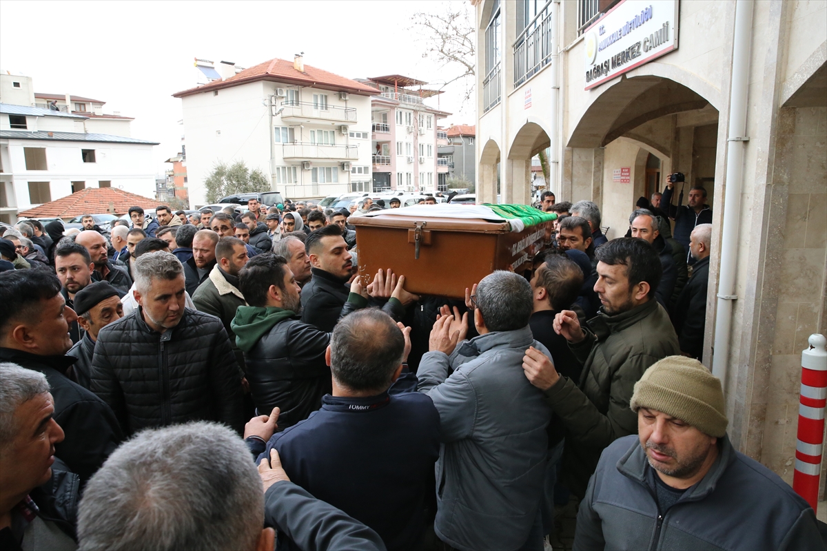 A A 20260127 40382428 40382427 D E N I Z L I D E D E V R I L E N M I D I B U S T E K I 1 K I S I O L D U 22 K I S I Y A R A L A N D I