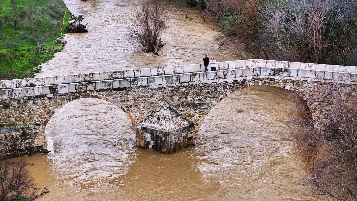 631566422 18557477515044056 4969150200652365797 N