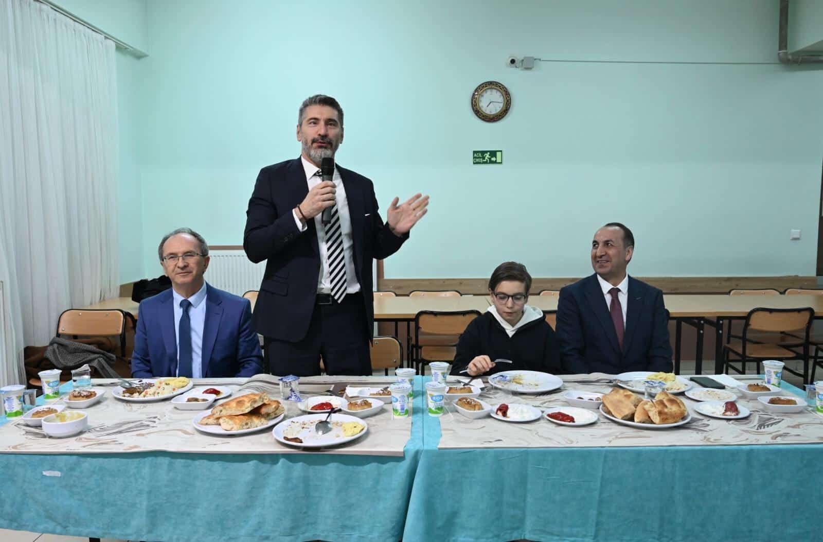 9De89Ee903127Cebe3718594A8Bff643