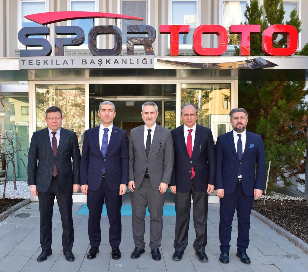 H A U Eqc L Xw A A Fql