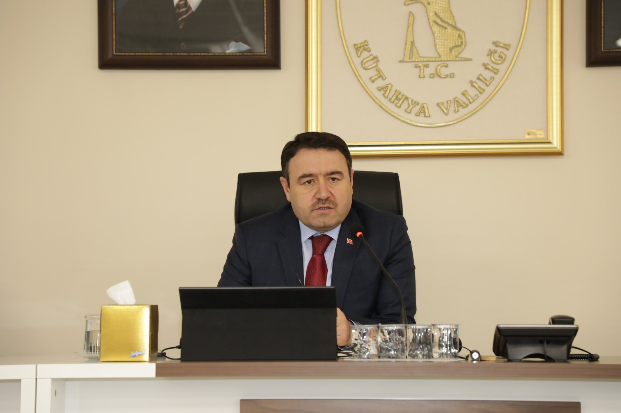 H A U Lsy P X M A Ep5V4