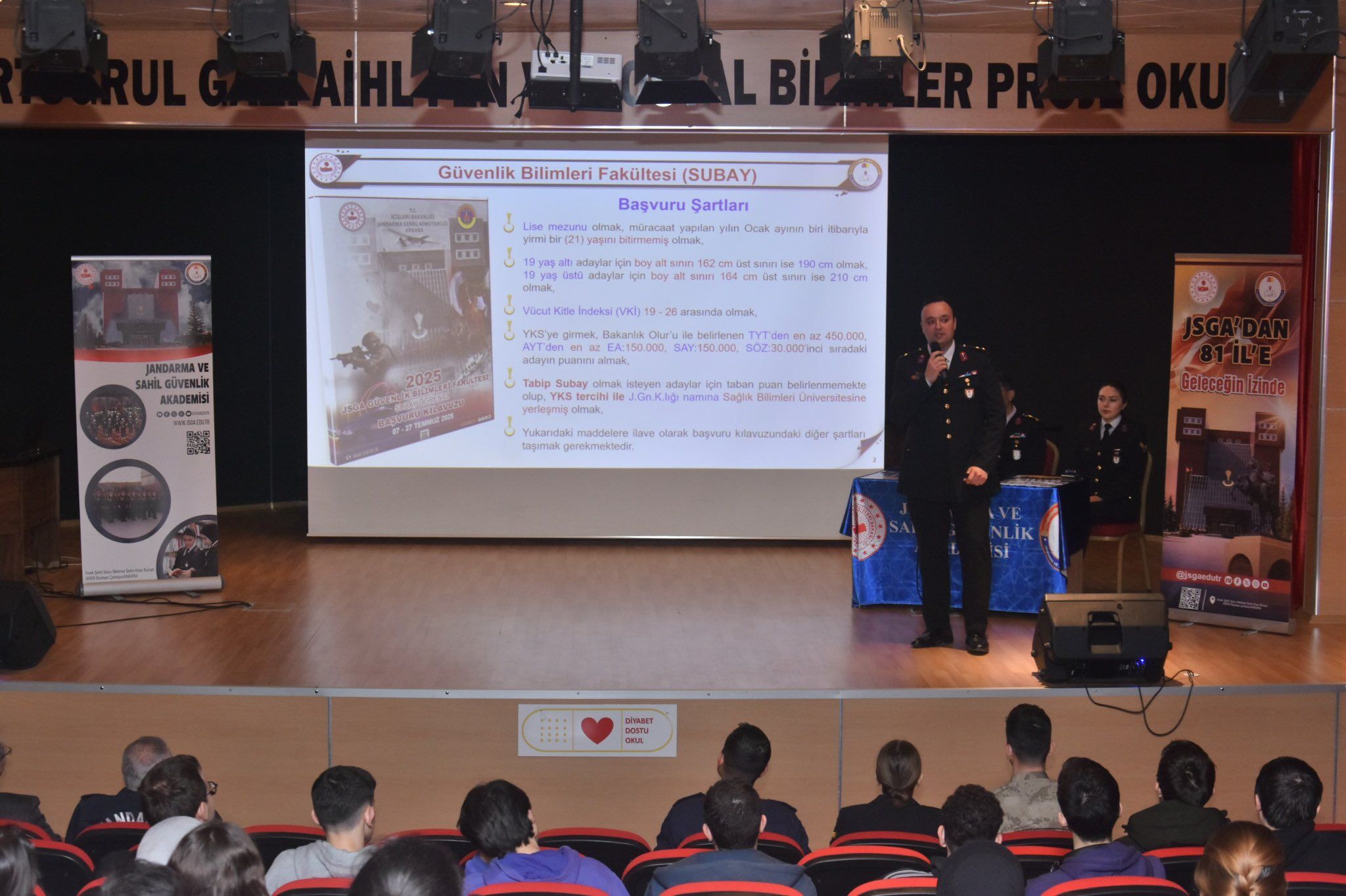 H C Ao Ug8 Ws A Ikk Q5