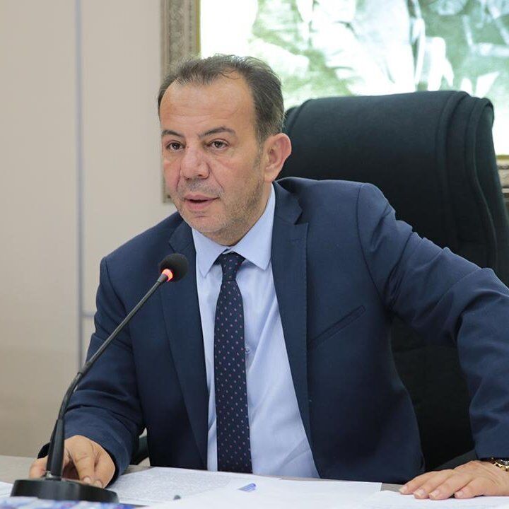 H C O Vq2B W Q A Aj A4 I