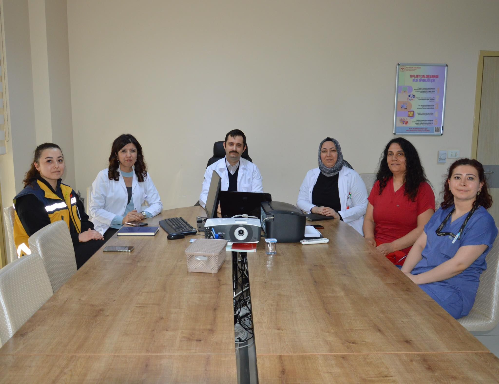 654303078 1635370534606715 8128185640687039582 N