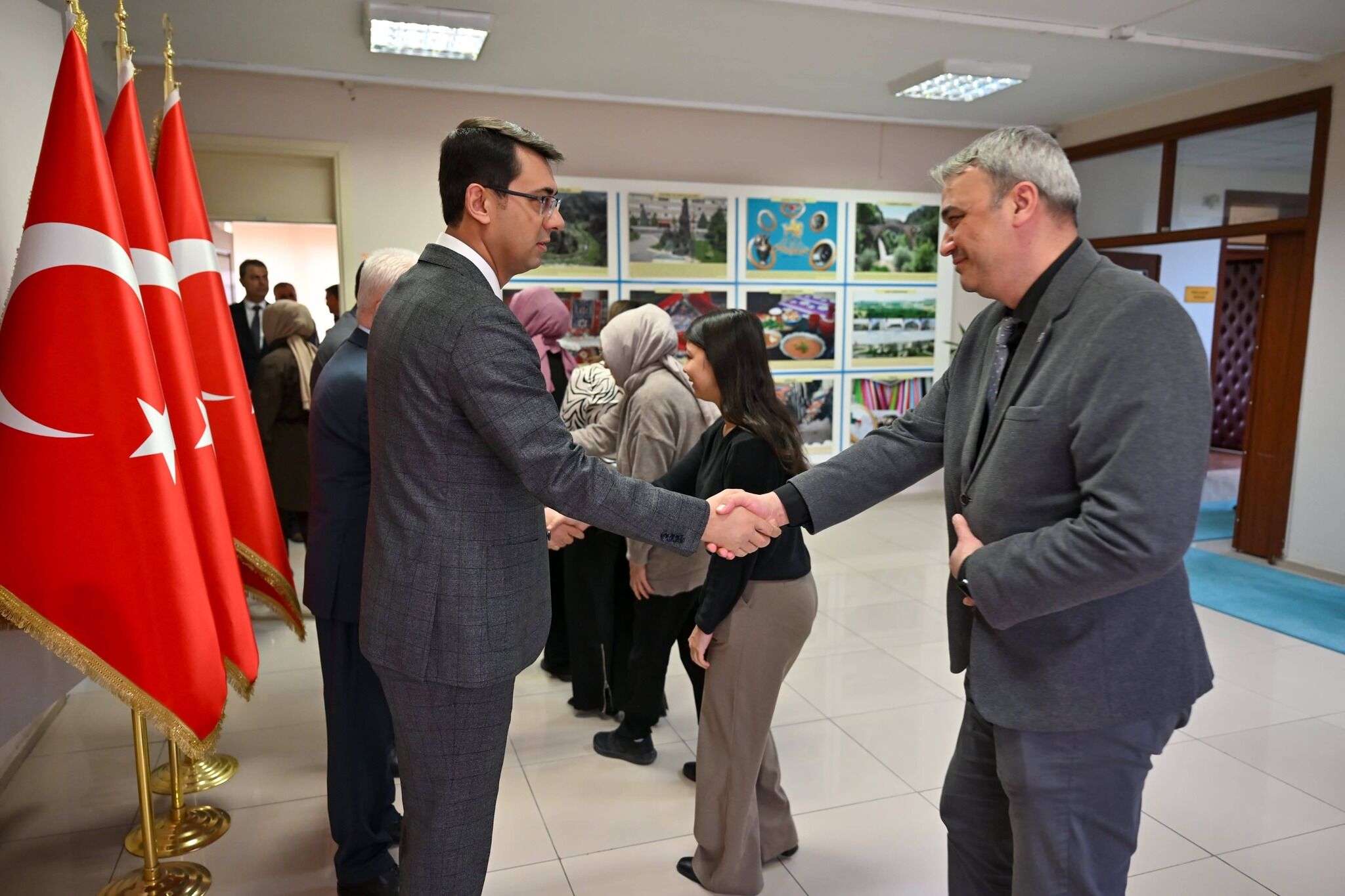 654468892 1243293567974843 7408898194351624798 N