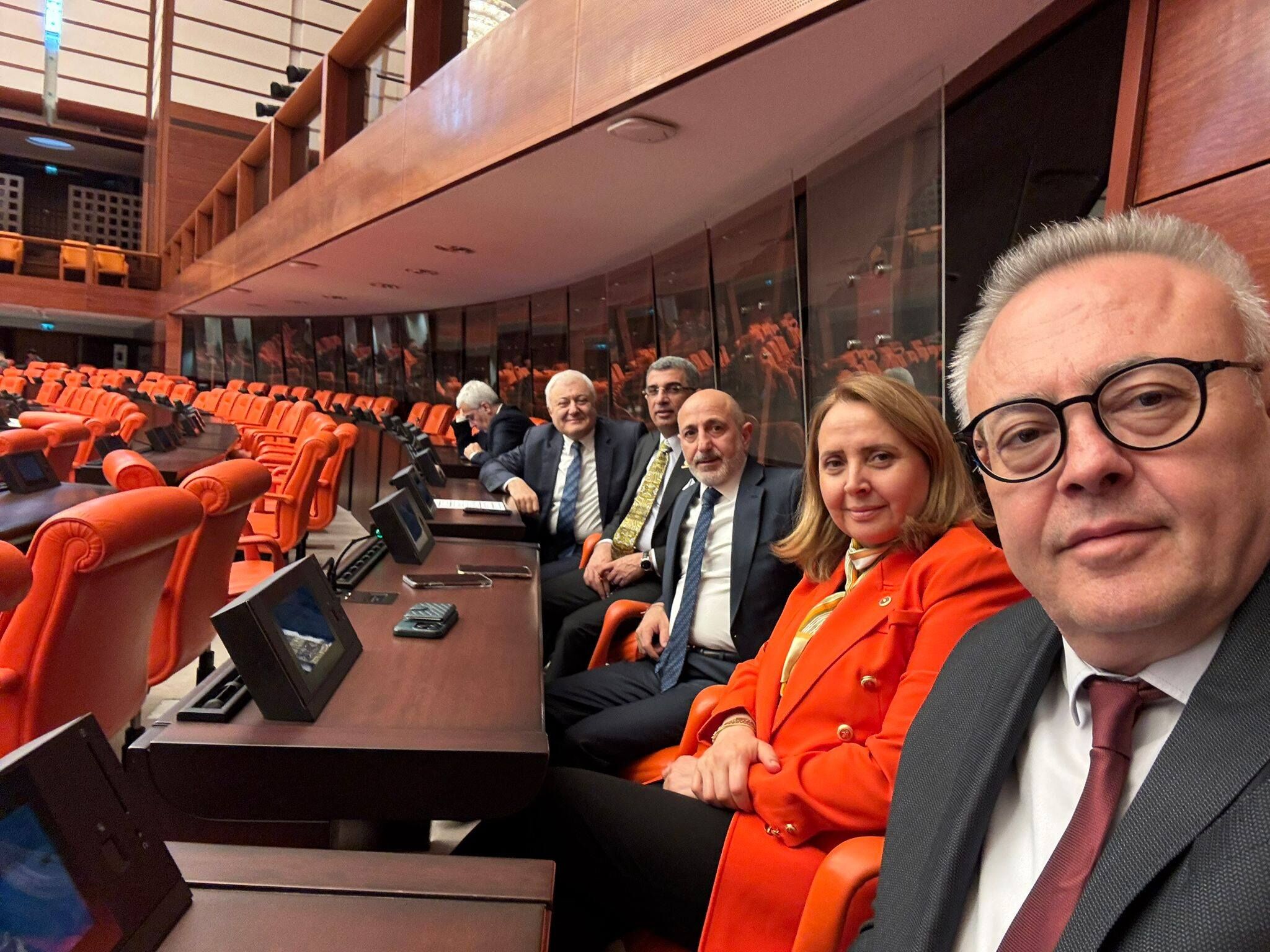 658385886 26443100411951337 1355628541742709105 N