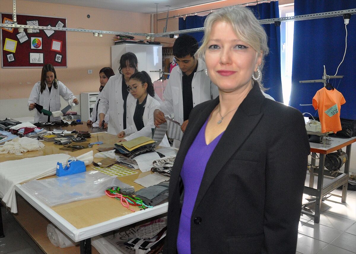 A A 20260303 40718996 40718993 I Z M I R D E O G R E N C I L E R A T I K K U M A S L A R D A N D I K T I K L E R I S E C C A D E L E R I R A M A Z A N D A H E D I Y E E D I Y O R