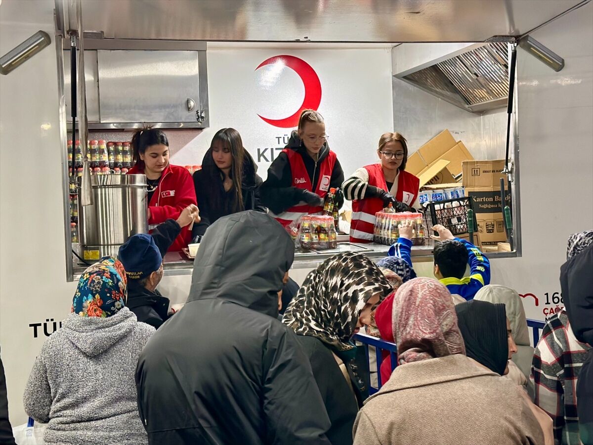 A A 20260318 40863836 40863832 T U R K K I Z I L A Y M A N I S A D A R A M A Z A N A Y I B O Y U N C A 85 B I N K I S I Y E I F T A R V E R D I