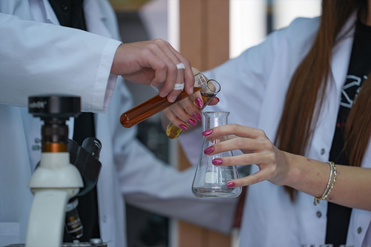 A A 20260323 40904611 40904599 I Z M I R L I O G R E N C I L E R D E N S U K A Y N A K L A R I N D A K I D E M I R K I R L I L I G I N E K A R S I Y A P A Y Z E K A L I C O Z U M