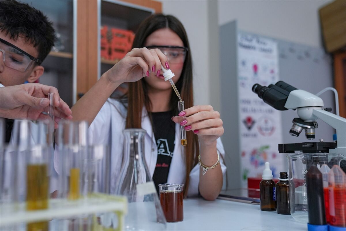 A A 20260323 40904611 40904604 I Z M I R L I O G R E N C I L E R D E N S U K A Y N A K L A R I N D A K I D E M I R K I R L I L I G I N E K A R S I Y A P A Y Z E K A L I C O Z U M