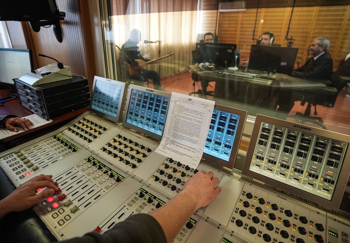 A A 20260324 40914277 40914266 T R T I Z M I R R A D Y O S U 75 Y I L I N I K U T L U Y O R