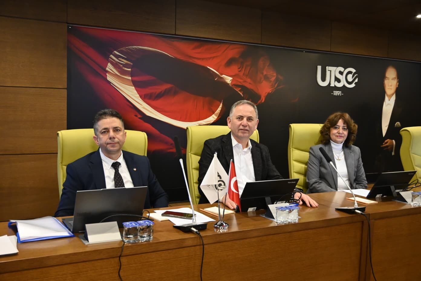 C4E2733C Aa4E 4365 907A F529C402C526