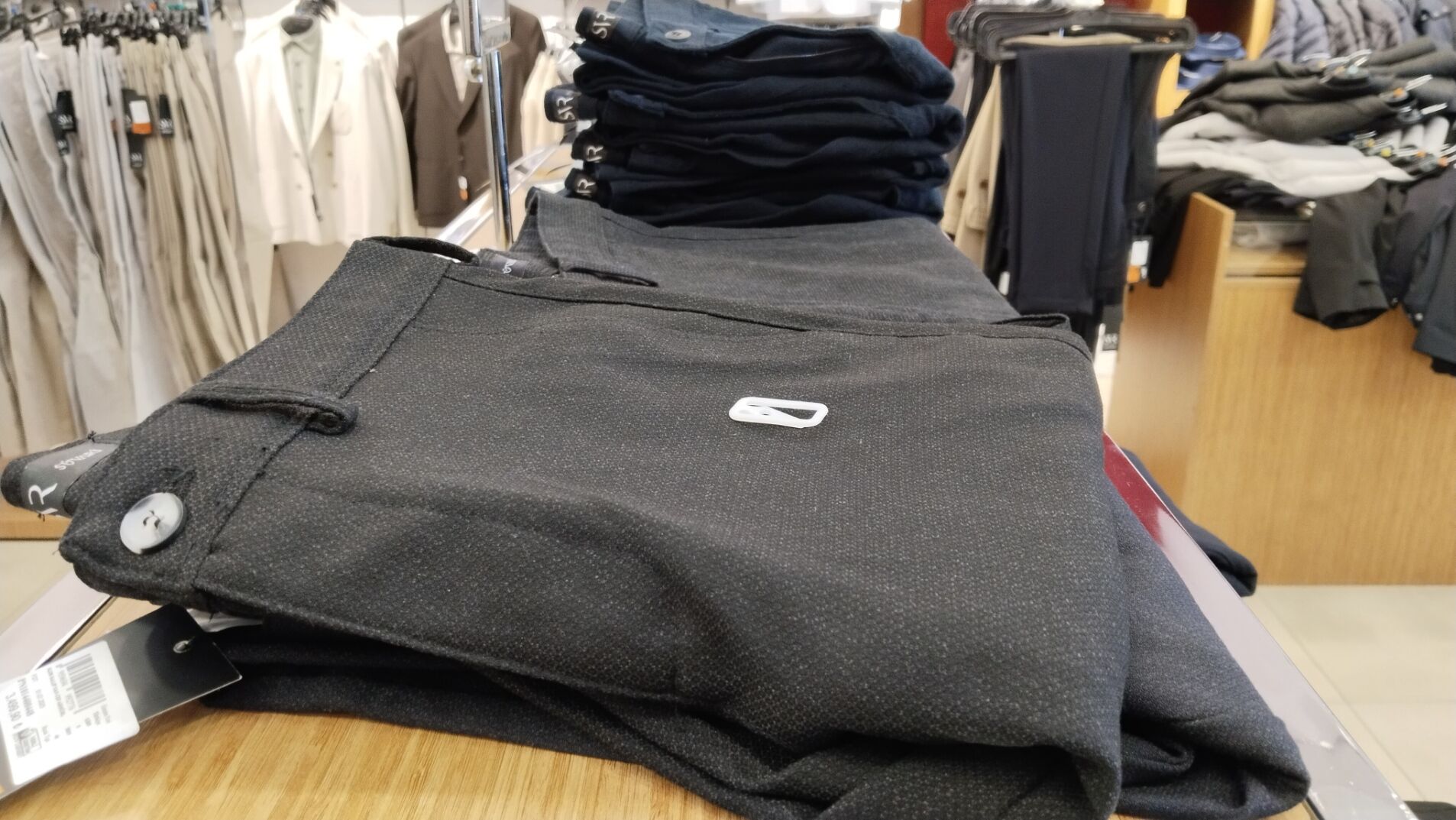 Festiva Uşak Otopark Kıyafet Mağaza Bayram Alışverişi (1)