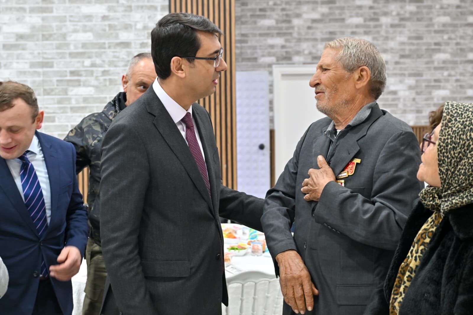 Uşak Valisi Serdar Kartal Eşme Ziyareti (3)