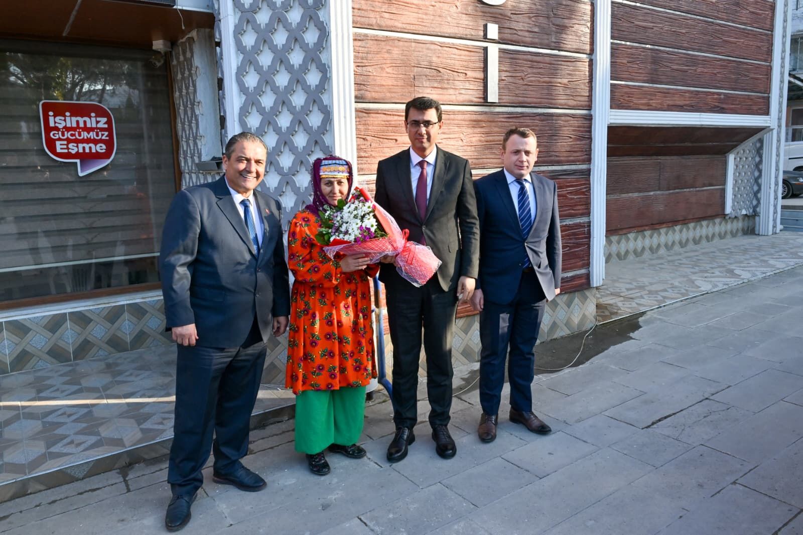 Uşak Valisi Serdar Kartal Eşme Ziyareti (5)