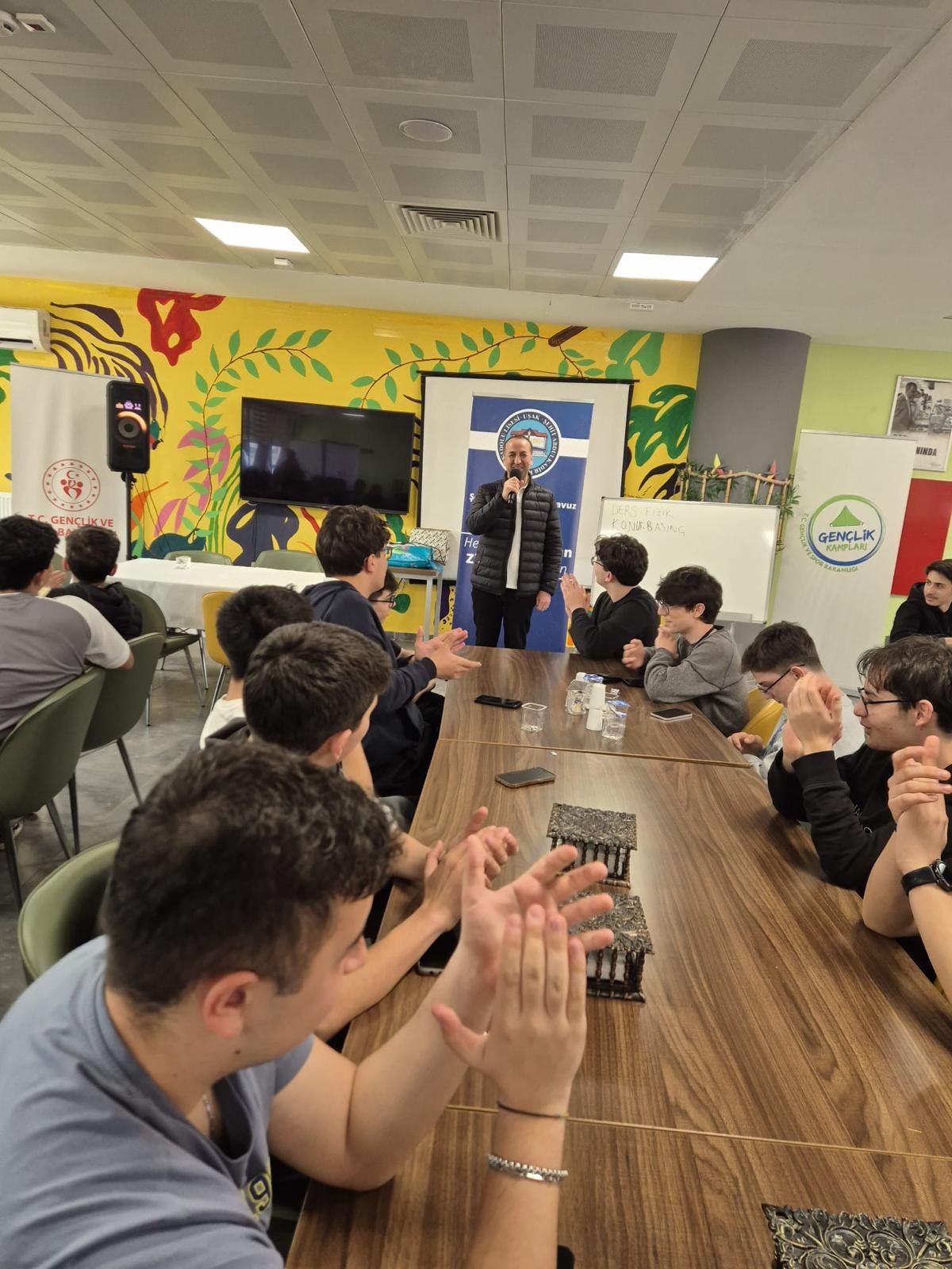 358D2524 1Fdf 4De4 986B 04D4C6570769