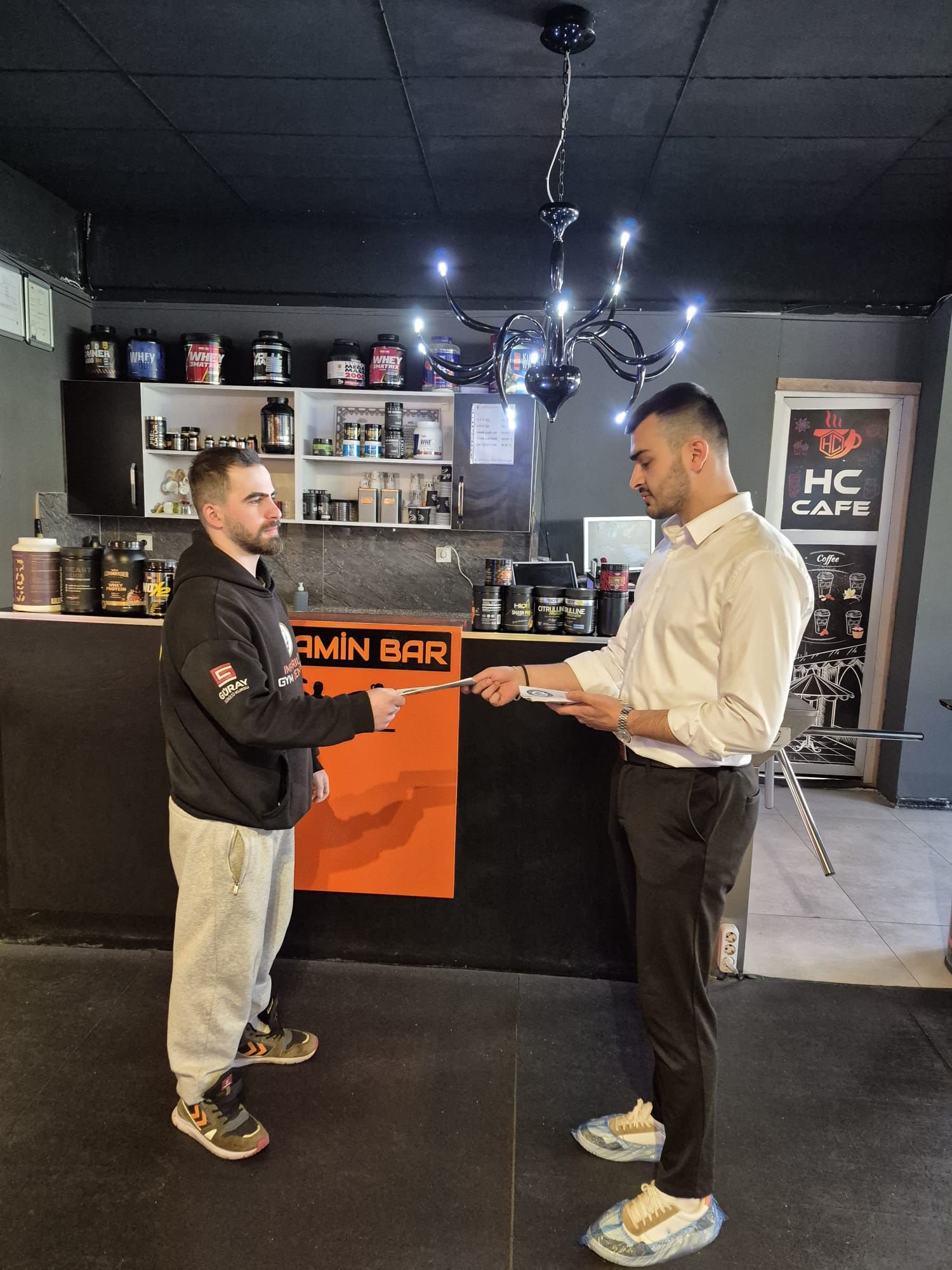 66Ed1A1F 1Ceb 4945 8576 Ca2Fd8Aa2891