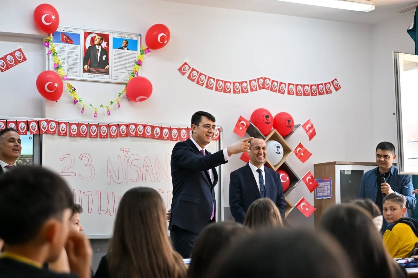 670885326 18159680347431364 3799165045441283955 N